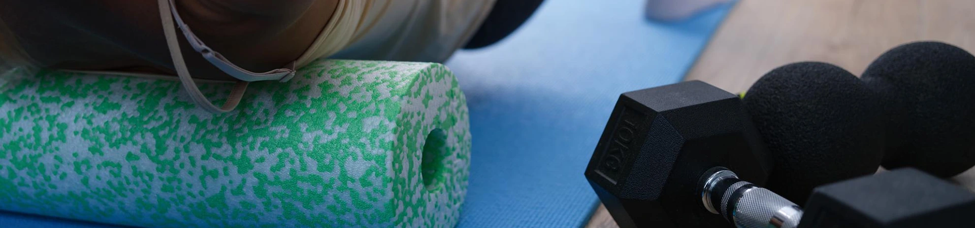 mancuerna, colchoneta y rulo deportivo